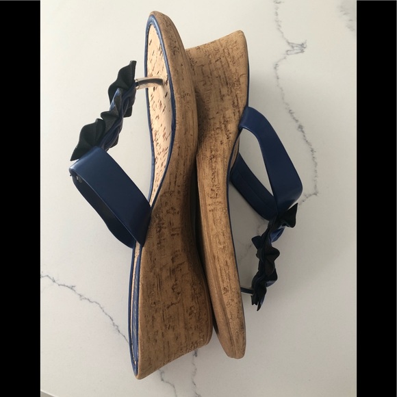 Women’s Modebella Slip on Shoes - Picture 2 of 4